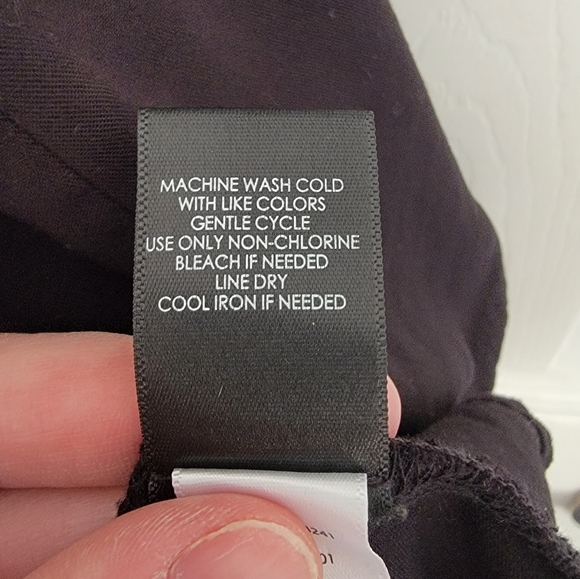 Torrid sleeveless blouse, black size 1X - Picture 4 of 4